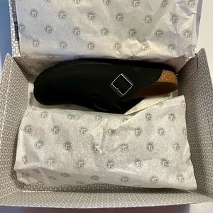 NWT Vegan Boston clogs by Birkenstock
